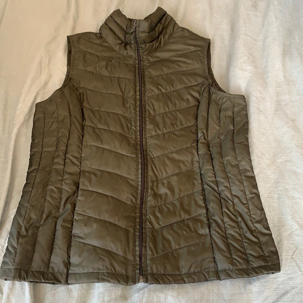 INC International Concepts Puffer Vest